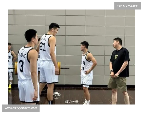 广东全运队战术多变灵活 可根据对手选择不同双塔组合应对挑战 广东全运队战术多变灵活 可根据对手选择不同双塔组合应对挑战